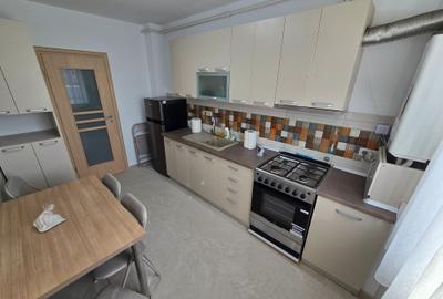 Apartament cu 3 camere decomandat în 13 Septembrie - 10