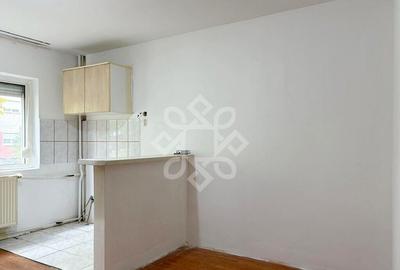 Garsoniera la parter in Rogerius - 7