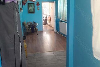 Vand casa la tara - 7