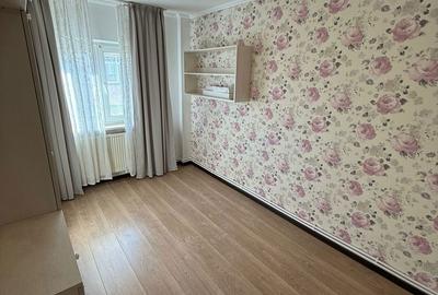 Apartament cu 3 camere decomandat în Central - 3