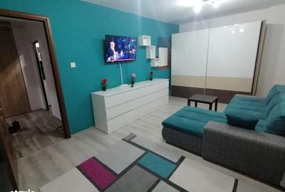 Apartament cu 2 camere decomandat în Micro 3 - 1