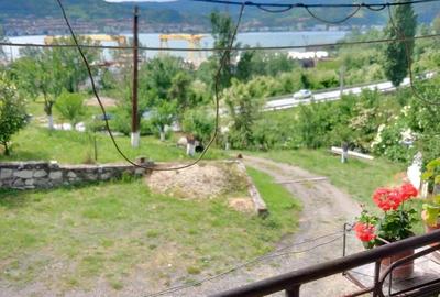 Casă cu 6 camere cu Teren 4000 Mp în Central - 3