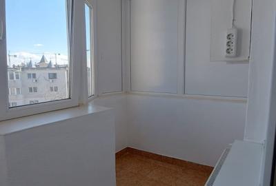 Apartament cu 3 camere decomandat în - 5