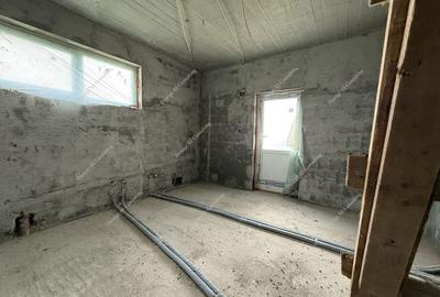 Casa la rosu dispusa pe Parter | 740 Teren | Sag - 11