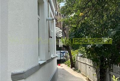 Casă cu 4 camere cu Canalizare în Victoriei - 10