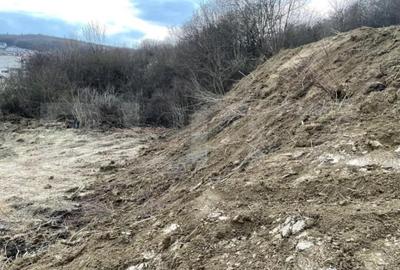 Teren de 1525 mp, în Central