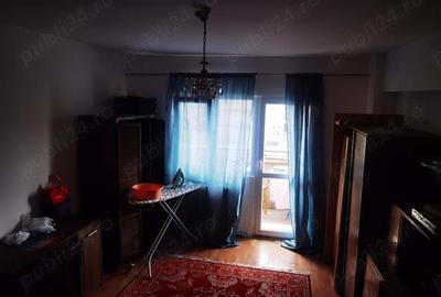 Camera de inchiriat marasti pentru o tanara fata. - 3