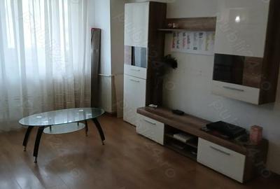 Inchiriez apartament 3 camere, etaj 3, zona Miramar - 8