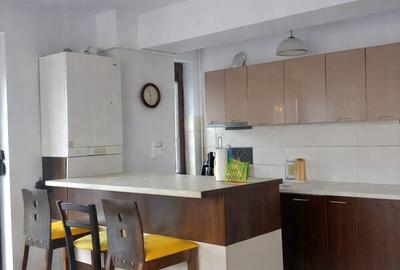 Apartament cu 3 camere decomandat, mobilat în Băneasa