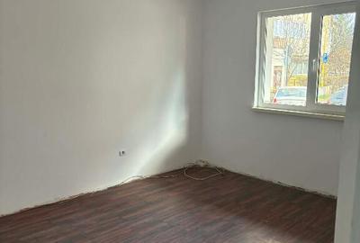 Apartament de 2 camere zona GEMENII,Str Parcul Mic, - 3