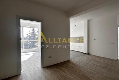 Apartament cu 3 camere decomandat în Central - 3