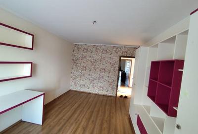 Duplex cu 4 camere cu Canalizare în Florești - 7