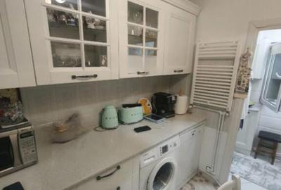 Apartament 2 camere + boxa, etaj intermediar, 56 mp, Siret - 12
