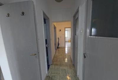Apartament cu 3 camere decomandat în Central - 8