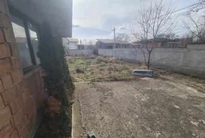 Casă cu 4 camere în Satu Nou - 2