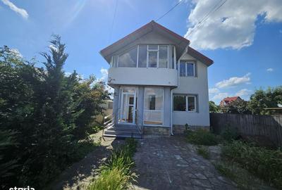 Casă cu 4 camere în Săucești - 1