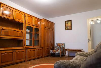 Apartament 4 camere, decomandat, etaj intermediar, zona Repu