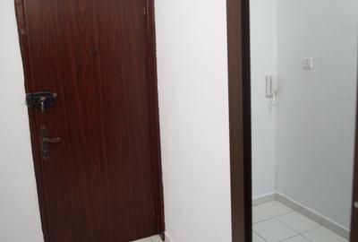 Apartament cu 3 camere decomandat, mobilat în 13 Septembrie - 24