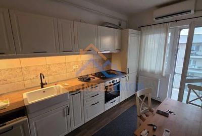 Vanzare apartament 3 camere zona Cartierul Solar