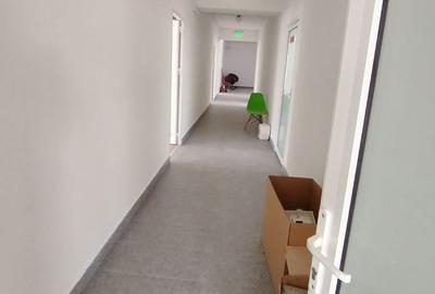 Spațiu comercial, de 43 mp, în Central - 1
