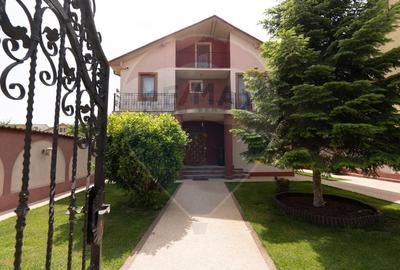 Casă individuală cu 6 camere în Inel II