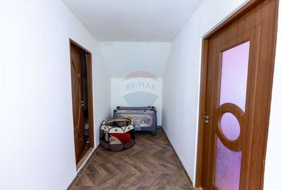 Casa individuala 5 dormitoare si teren 804 mp-Baciu Sacele - 19