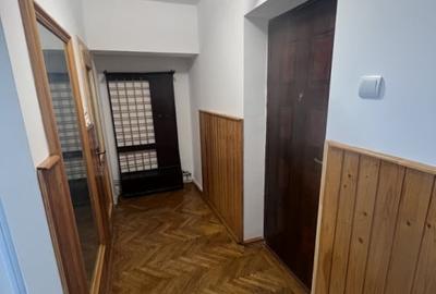 Garsoniera spatioasa, Ultracentral - 6