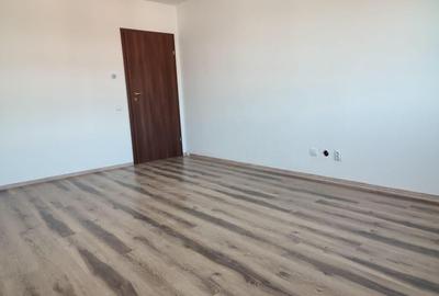Apartament cu 3 camere, 70 MP - Metrou la 600 m - - 3