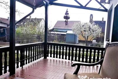 Casă cu 4 camere cu Teren 630 Mp în Central - 2