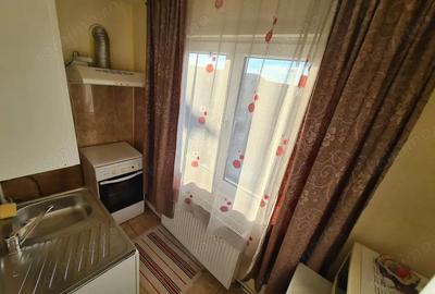 Vanzare apartament 2 camere in Targu Jiu, strada Victoriei - zona Peco OMV - 6