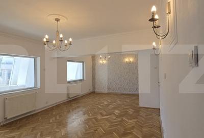 Apartament, renovat, cu 4 camere, 120 mp totali,  zona Centrala-Mercur