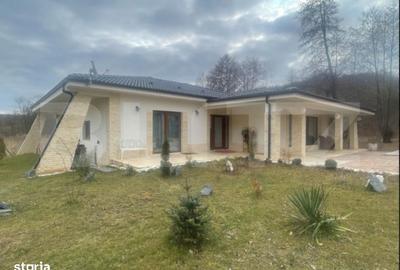 Casă cu 3 camere în Tăuți - 10