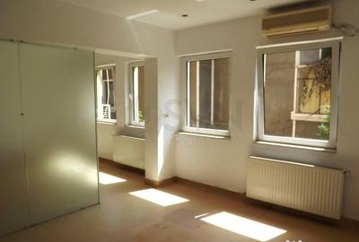 Casă cu 21 camere cu Canalizare în Cotroceni - 2