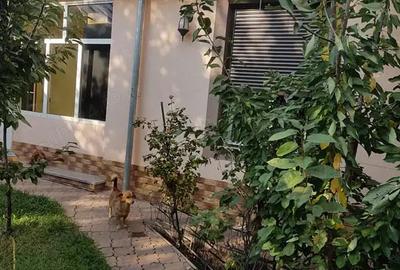 Casa 2 dormitoare si living mare Cartierul Radu Negru - Buzaului