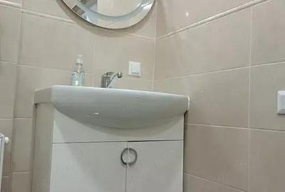 Garsonieră decomandată în Titan - 4