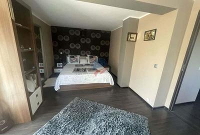 Casă cu 5 camere cu Teren 500 Mp în Șimnicu de Sus - 9