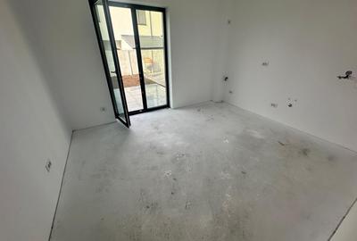 Casă individuală cu 4 camere cu Canalizare în Central - 9