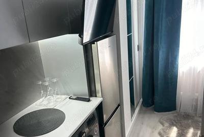 Garsonieră decomandată în Central