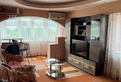 Vand apartament cu 4 camere, zona centrala - 1