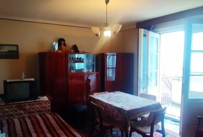 Apartament cu 2 camere decomandat în Calea Moroieni - 10