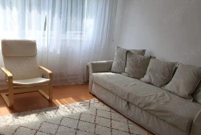 Proprietar inchiriez apartament cu trei camere semidecomandat - 1