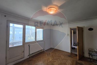 Apartament cu 3 camere decomandat în Titan - 13