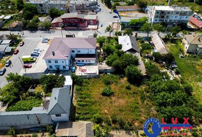 Casă cu 4 camere cu Teren 1772 Mp în Jurilovca - 9