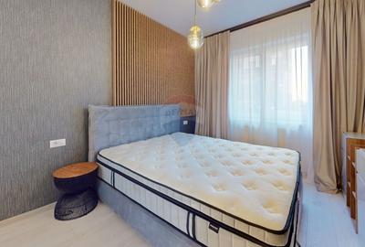 Apartament cu 3 camere decomandat în Tractorul - 4