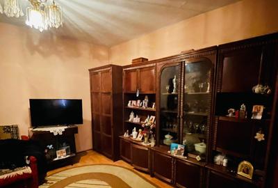 Casă cu 3 camere în Central