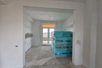 Casă individuală cu 4 camere cu Canalizare în Frumușani - 18