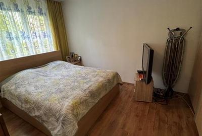 Apartament cu 3 camere semidecomandat în Berceni - 1