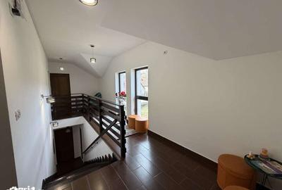 Casă cu 4 camere cu Teren 1625 Mp în Păuliș - 9