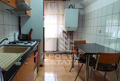 Apartament 4 camere decomandat zona Centrala - 1