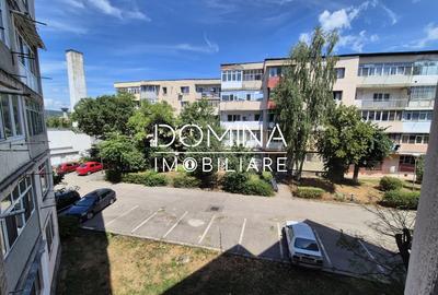 Apartament cu 3 camere decomandat, mobilat în 1 Mai - 8